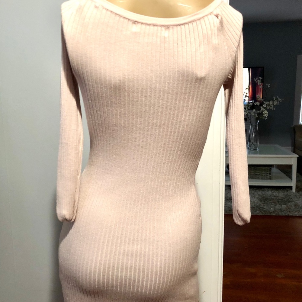 Missguided Off shoulder knitted ribbed pink dress - Picture 5 of 5